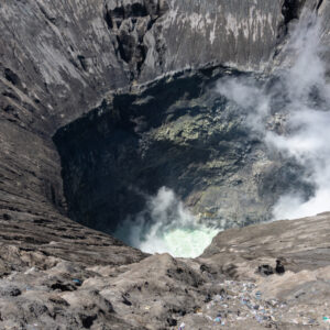 volcano-crater-expelling-smoke volcano-crater-expelling-smoke